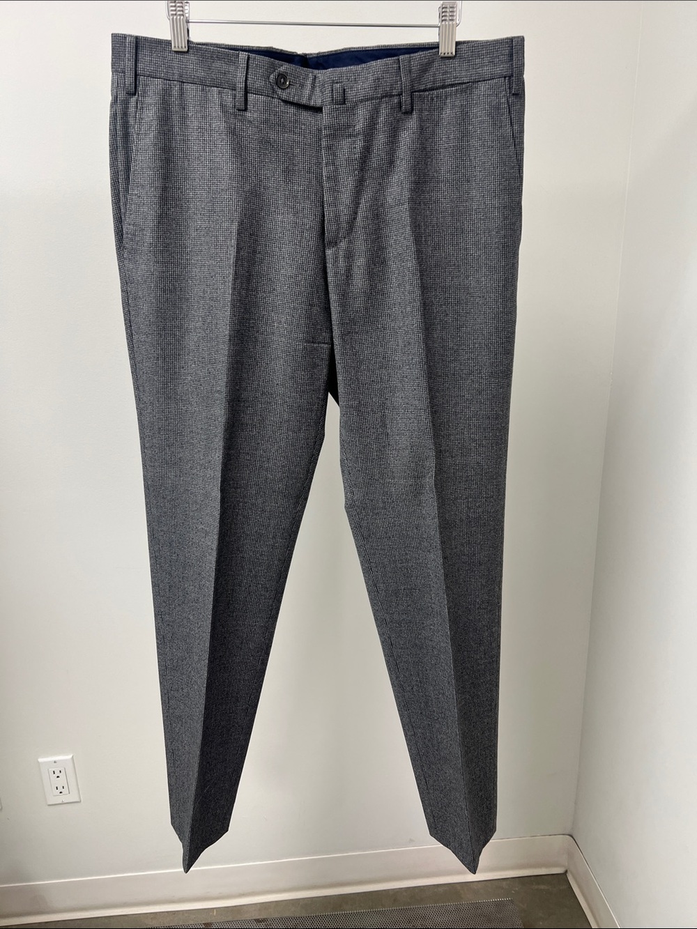 Pt01 Men's Charcoal Wool Gray Dress Trousers